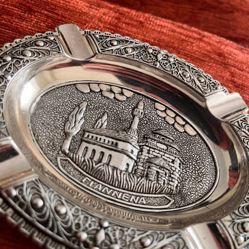Stainless steel ashtray like new