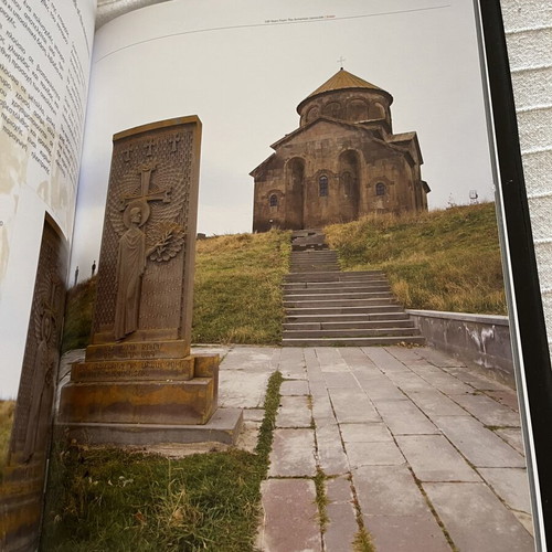 Book Armenian Genocide 100 Years 1915-2015 Like New