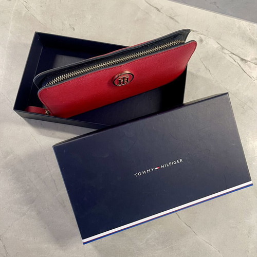 Tommy Hilfiger red faux leather wallet like new
