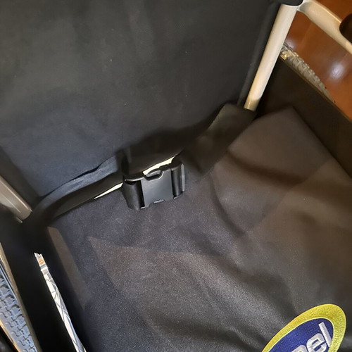 Wheel wheelchair new, folding and clean