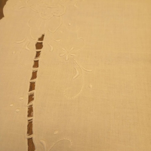 Vintage handmade cutwork table linen set of 6 pieces white used