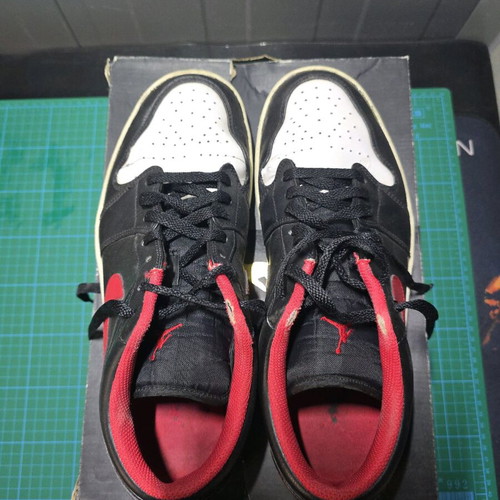 Original Nike Air Jordan 1 Low men's shoes used, size 45, black and red