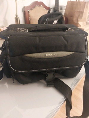 Bluesky camera shoulder bag like new, black with white stitching