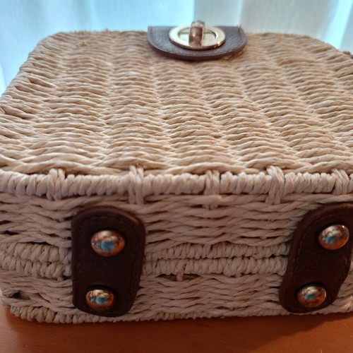 Straw small crossbody bag like new, beige and brown