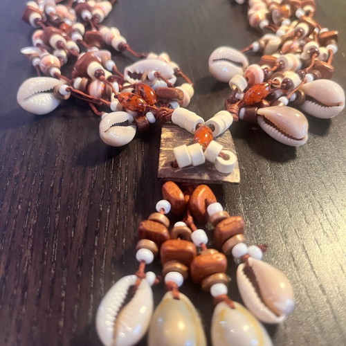 Necklace with shells like new, handmade multi strand