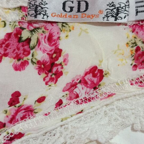 Airy blouse used, one size, floral with lace details