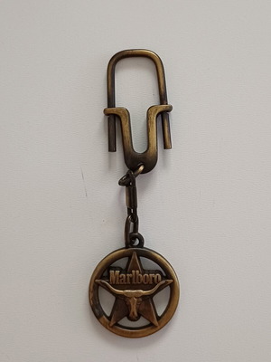 Vintage Marlboro Country Store Brass Longhorn Keychain like new