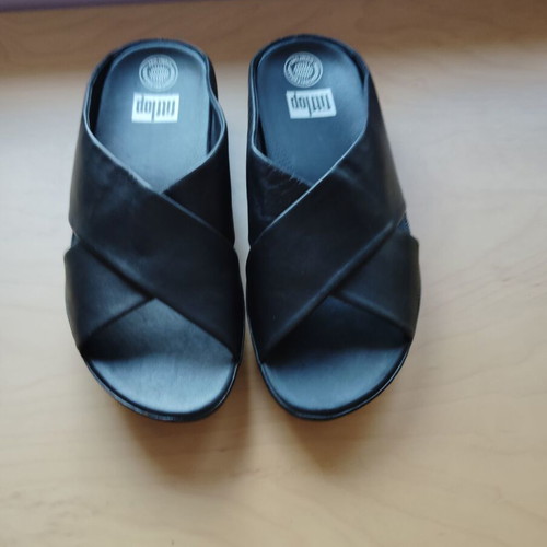 Fitflop slippers size 41 like new, black