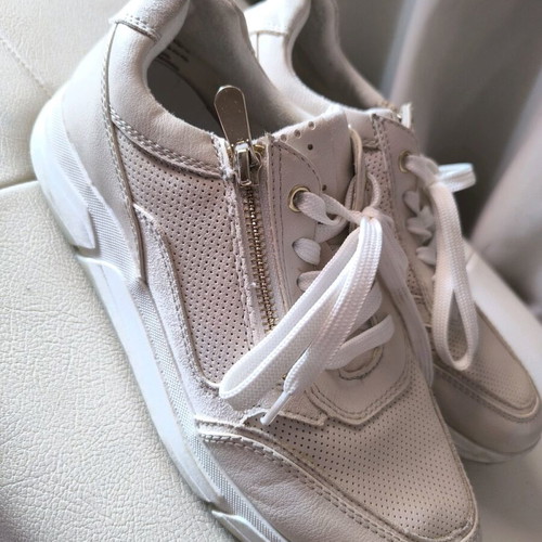 Marco Tozzi sneakers beige used, size 39, athletic