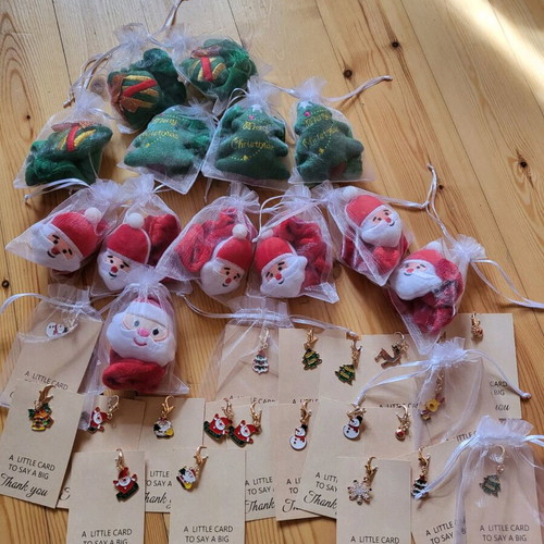 Christmas charms and scrunchies pack with 20 charms and 13 scrunchies
