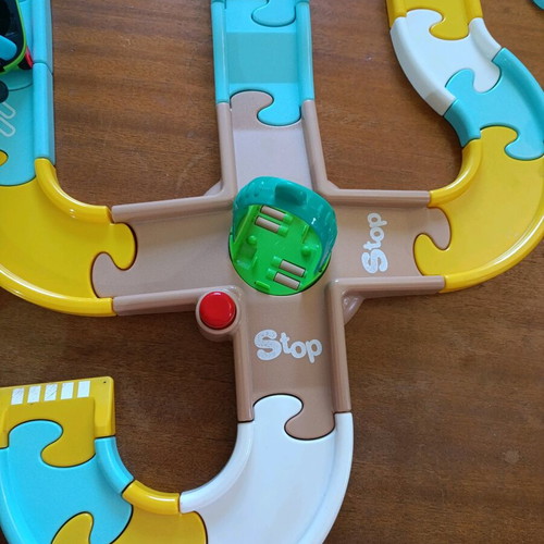Imaginarium baby assembly racetrack like new