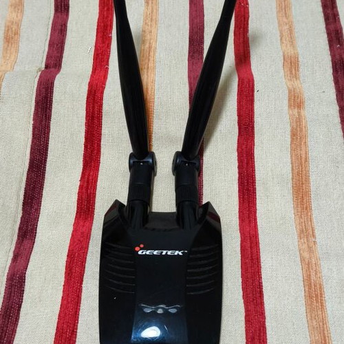 Geetek Janus II WiFi antenna used, enhanced signal reception 1300 meters