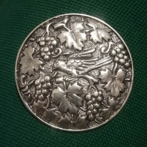 Silver brooch with bird and vine design new