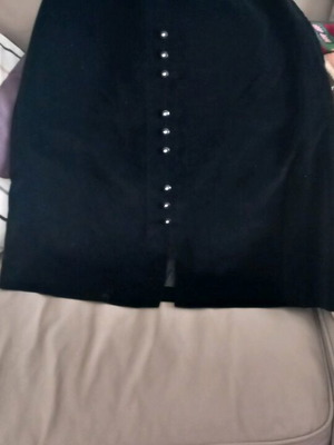 Skirt made of genuine velvet with beautiful buttons