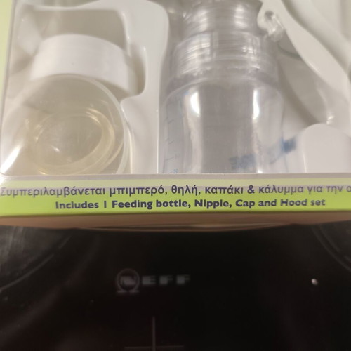 Manual Breast Pump with Bottle Set like new