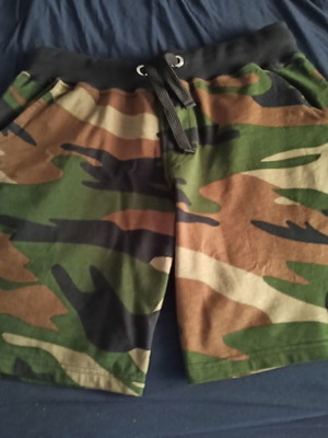 Body Move No Medium Bermuda shorts new brown and green
