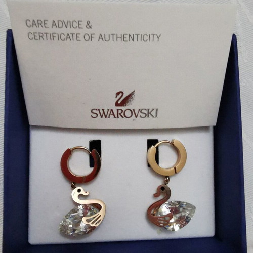 Swarovski earrings with crystal swan