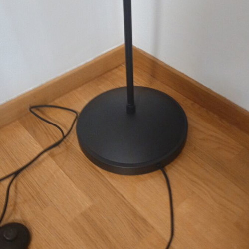 Floor lamp like new, striped shade