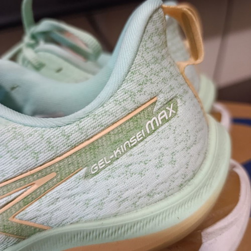 Asics Kinsei Max sneakers, turquoise, size 39