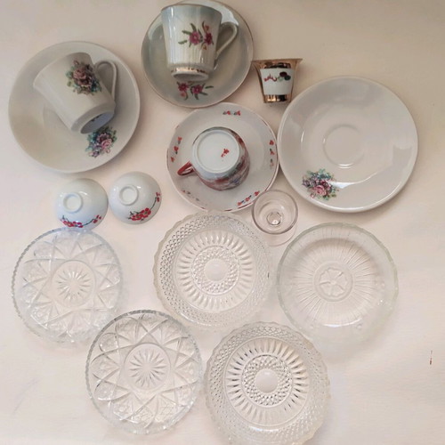 Vintage cups and dessert plates used, set