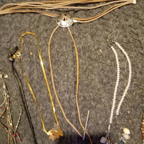 Aigner assorted necklaces used, pack of 13