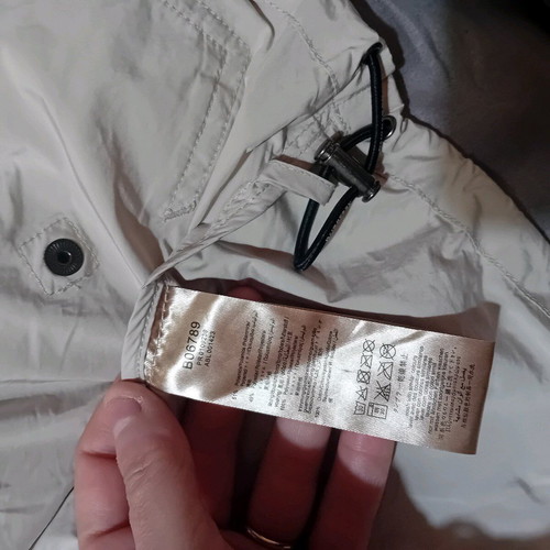 Burberry spring jacket like new unisex 3 years old