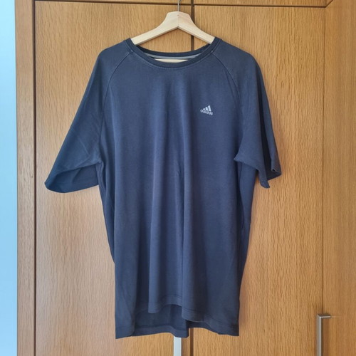 Adidas T-shirt XL like new, black
