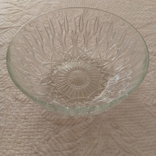 Vintage glass platter like new, 20 cm diameter, 9 cm height