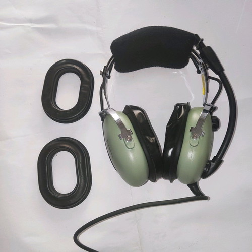 Vintage David Clark aviation headset like new with replacement gel pads