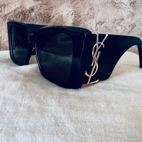 Ysl sunglasses like new, black