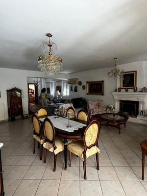 Διαμέρισμα 130 τ.μ. στην Αγία Παρασκευή με 2 υπνοδωμάτια και αποθήκη