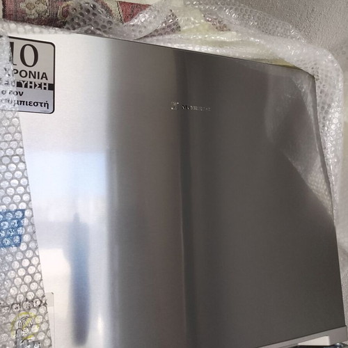Morris 571410NFD refrigerator new with minor dent