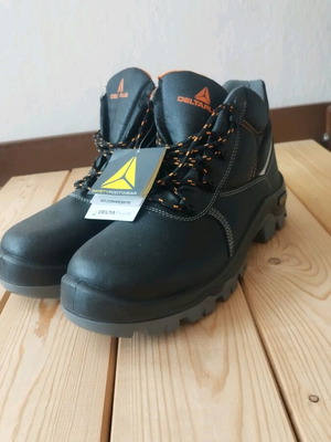 Delta Plus S3 work shoes new size 46 black orange