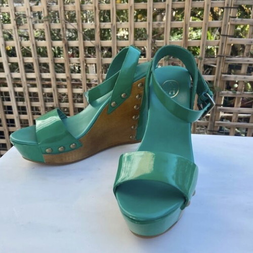 Ash green sandals like new, size 37, leather patent