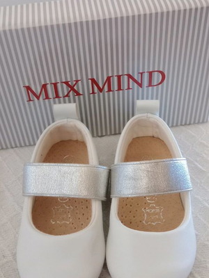 Μπαλαρίνες Mix Mind μεταχειρισμένες, μέγεθος 23, άσπρες
