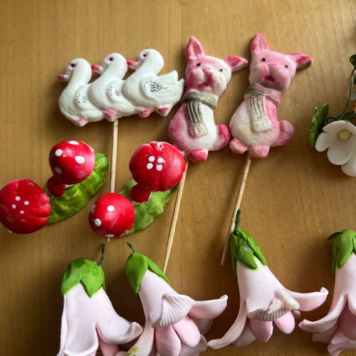 Cake decoration candies like new