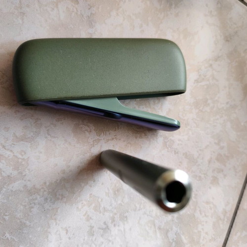 Iqos Iluma like new with name engraving and sticker
