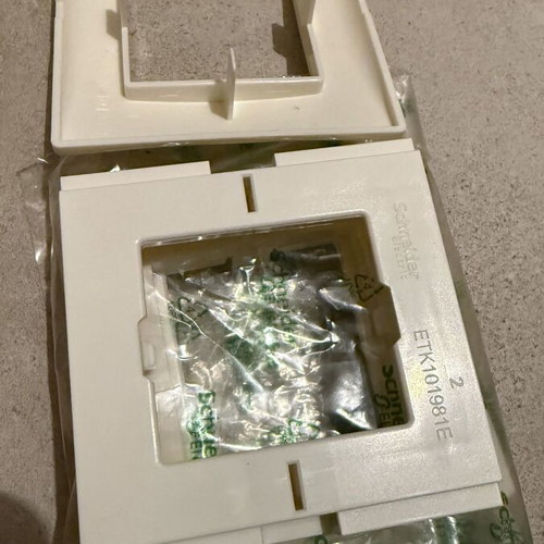 Schneider Electric Ultra Frame with Base for 2-Element Channel New