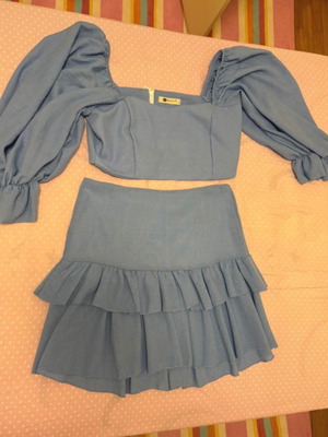Set mini skirt and crop top turquoise, like new