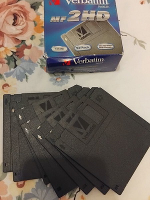 Verbatim MF-2HD 3.5-inch floppy disks, pack of 7, new