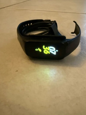 Samsung Galaxy Fit like new smartwatch with AMOLED display