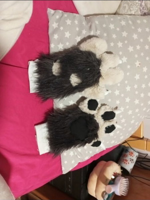Furry paws gloves