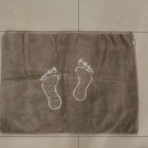 Cotton Bath Mat like new, 65x48 cm