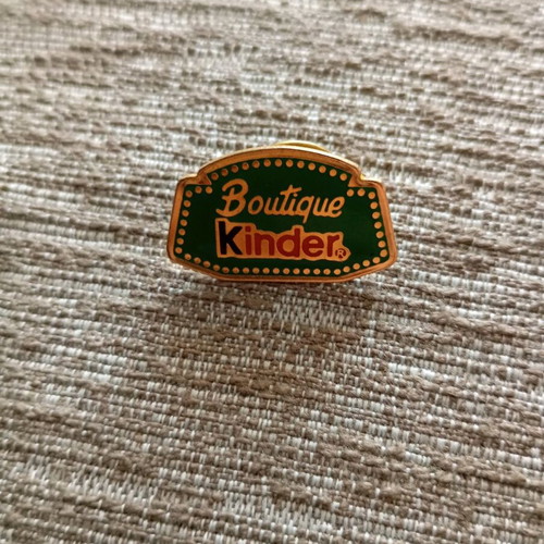 Vintage Metal Chocolate Pins Collection, 6 pcs, 90s brands