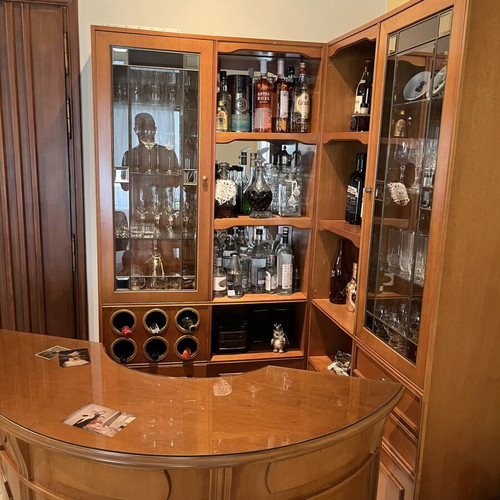 Luxury Bar Set 3 Pieces with 2 Showcases, Lighting, Counter & 2 Stools Like New