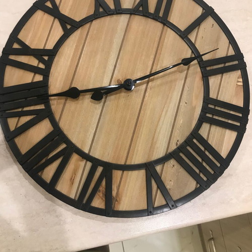 Wall clock analog like new, diameter 40 cm