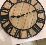 Wall clock analog like new, diameter 40 cm
