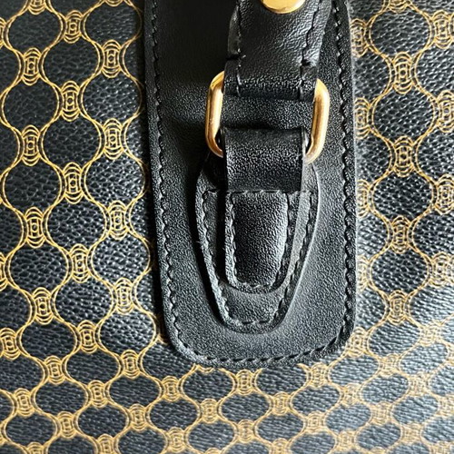 Belle large travel sack like new, black with ochre geometric pattern