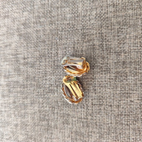 Earrings with clip like new