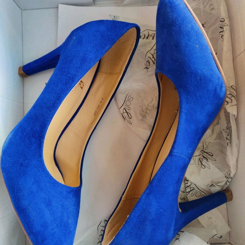 Suede blue electric pumps like new, size 36